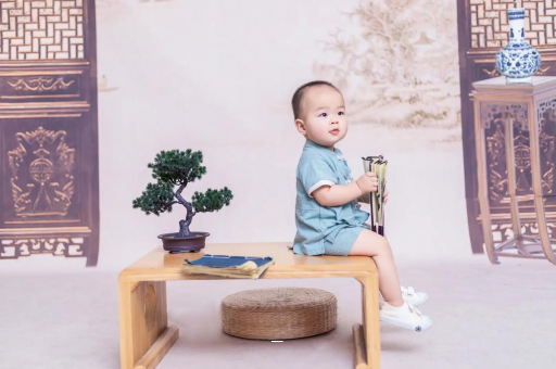 莒县四个月宝宝可以坐着吗 莒县四个月宝宝可以坐着吗